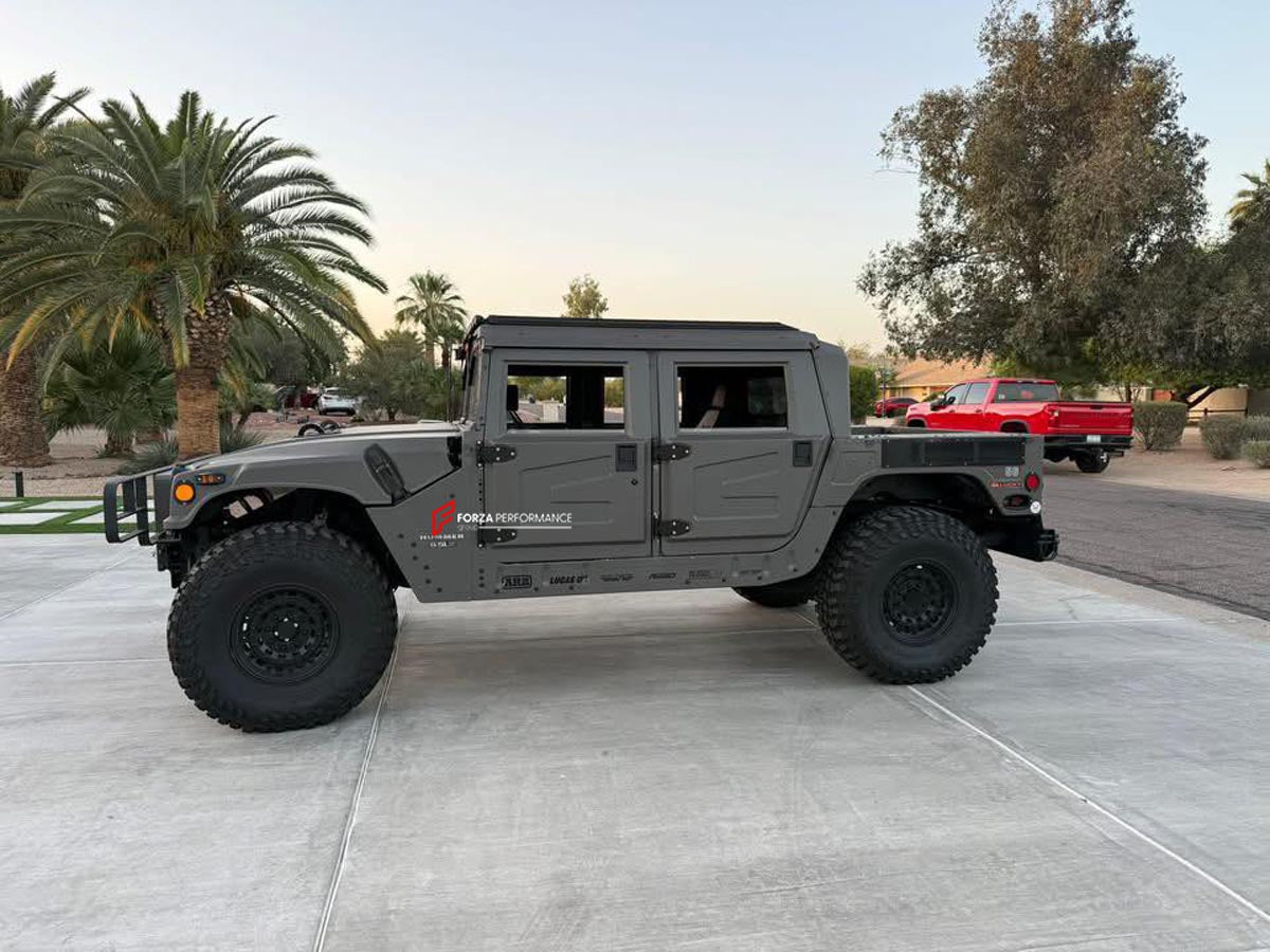 Metal Doors Replacement for Hummer H1 1992 - 2006
Set includes:

Doors
Material: Metal

NOTE: Professional installation is required.