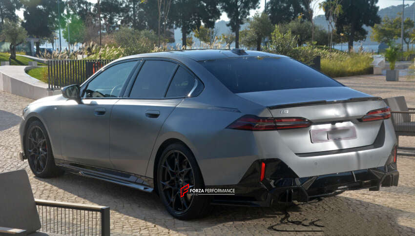 MP AERO BODY KIT for BMW 5 SERIES G60 2024+  Set includes:  Front Lip Side Skirts Rear Diffuser Rear Spoiler