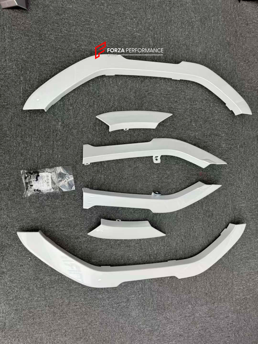 BODY KIT for TOYOTA LAND CRUISER 250 LC 250 2024

Set includes:

Front Skid Plate
Fenders Flairs
Side Trims
Rear Bumper Guard

Material: Plastic + Stainless Steel

Note: Professional installation is required.