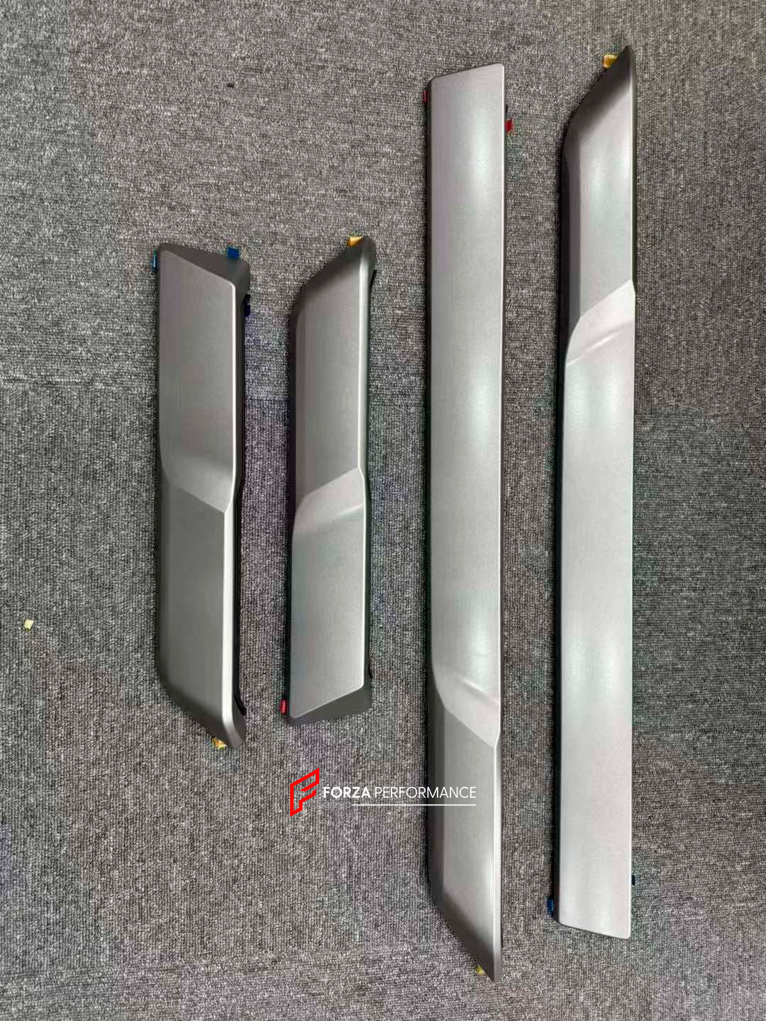 BODY KIT for TOYOTA LAND CRUISER 250 LC 250 2024

Set includes:

Front Skid Plate
Fenders Flairs
Side Trims
Rear Bumper Guard

Material: Plastic + Stainless Steel

Note: Professional installation is required.