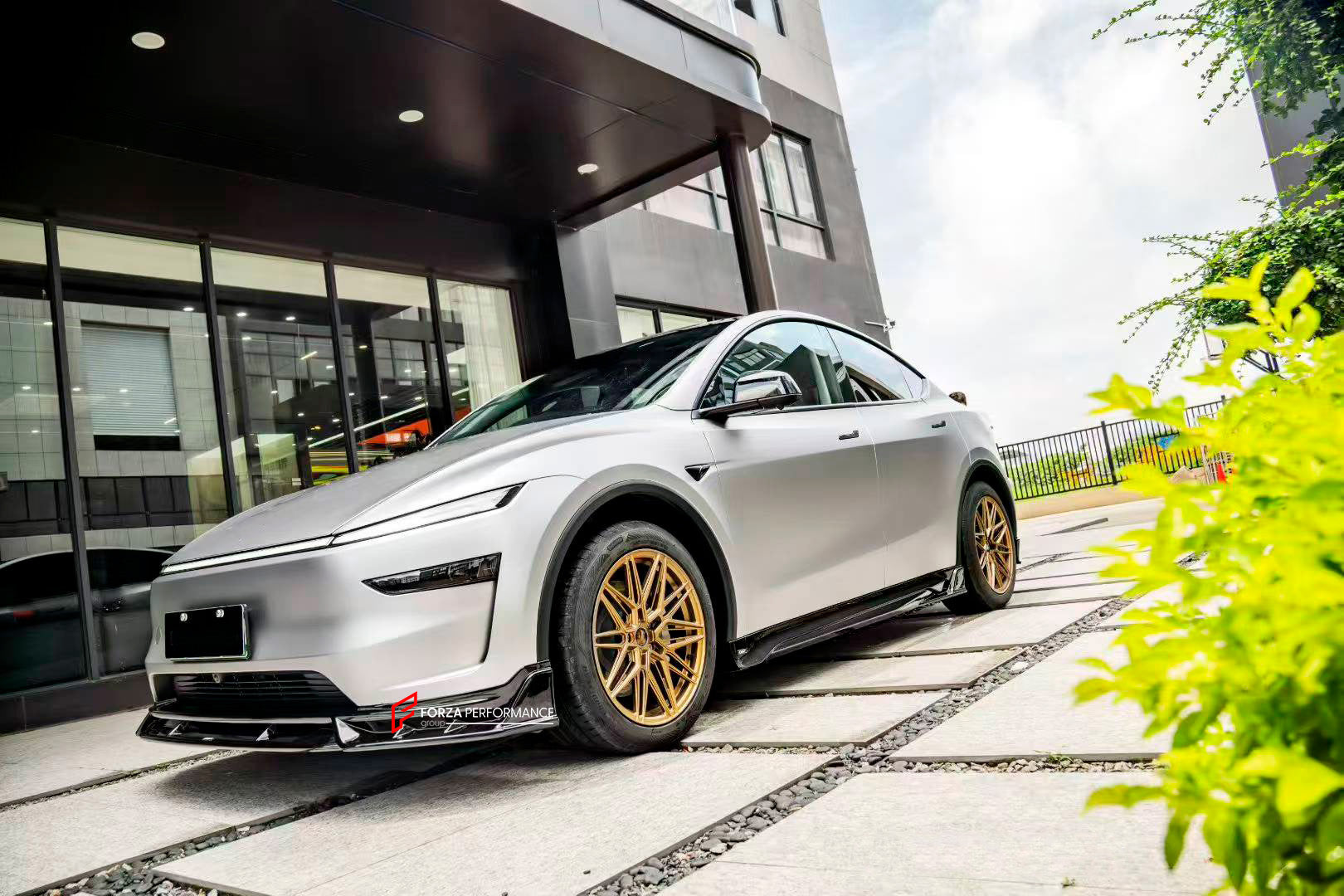 PLASTIC BODY KIT for TESLA MODEL Y FACELIFT 2025+

Set includes:

Front Lip

Side Skirts

Rear Diffuser

Material: Plastic

Note: Professional installation is required