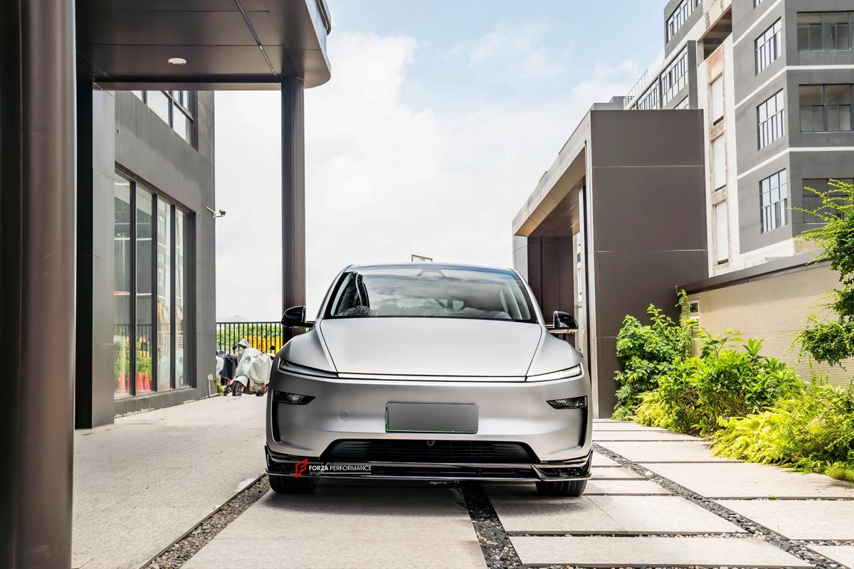 PLASTIC FRONT LIP for TESLA MODEL Y JUNIPER 2025+

Set includes:

Front Lip

Material: Plastic

Note: Professional installation is required