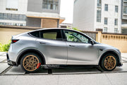 PLASTIC SIDE SKIRTS for TESLA MODEL Y JUNIPER 2025+

Set includes:

Side Skirts

Material: Plastic

Note: Professional installation is required