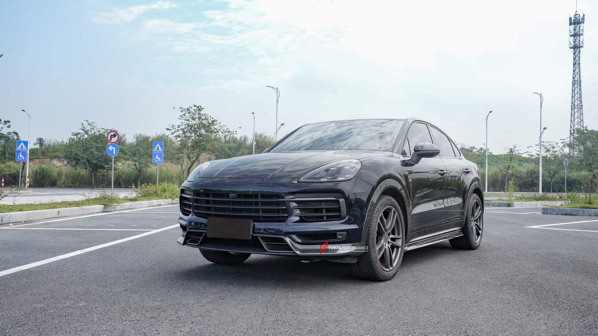 DRY CARBON BODY KIT FOR PORSCHE CAYENNE 9Y 2018-2023
