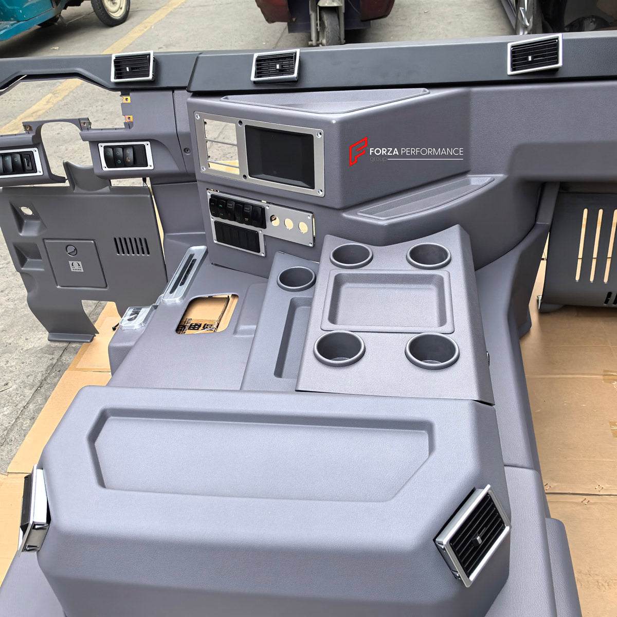 Replacement Interior Kit for Hummer H1 1992 - 2006
Set includes:

Replacement Interior Kit
Material: Plastic

NOTE: Professional installation is required.