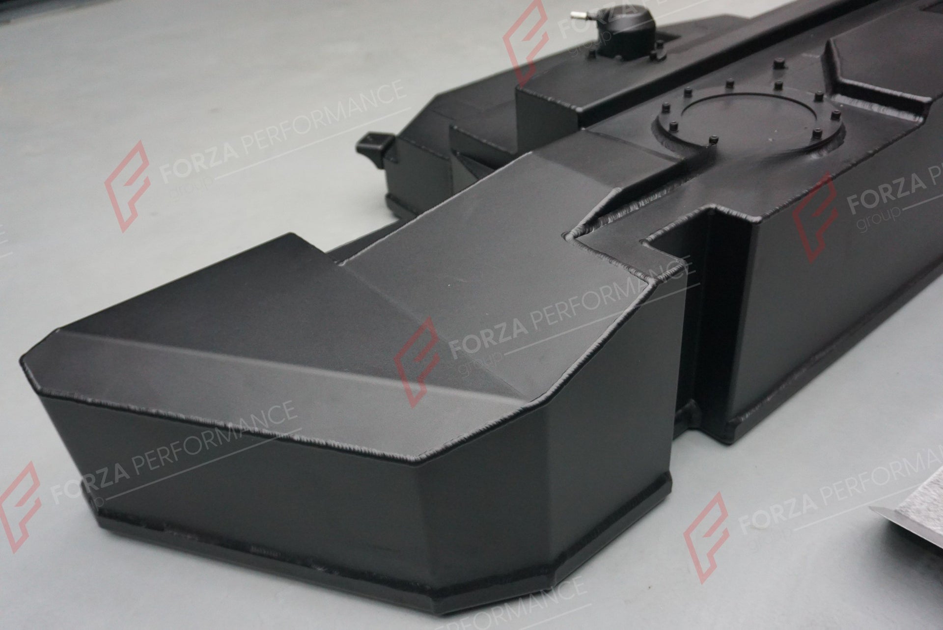 REPLACEMENT LONG RANGE FUEL TANK SYSTEM 160L, +90L (EXTRA 24 GAL) EXTENDED RANGE for TOYOTA HIACE 3.5L SWB LOW-ROOF 2019+