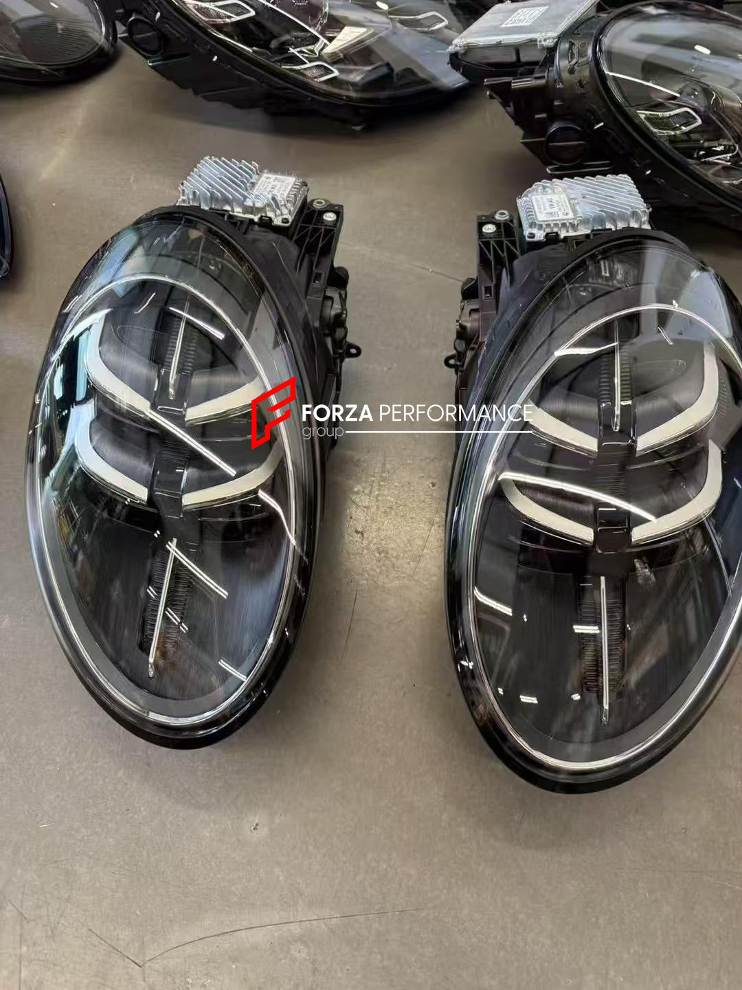 LED MATRIX HEADLIGHTS for PORSCHE 911 992.2 2025+

Set includes:

Headlights

Note: Professional installation is required. Professional electrician is required.