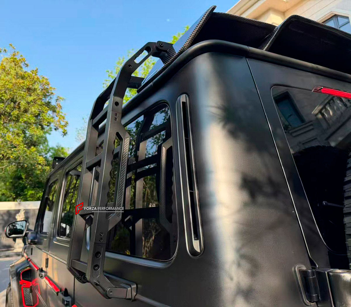ROOF RACK BAR LUGGAGE WITH LADDER for Mercedes Benz G Class W463A W465 2018+
Set includes:

Roof Rack Assembly
Rear Ladder
Material: Aluminium

NOTE: Professional installation is required.