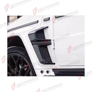 SIDE FENDER VENTS for MERCEDES-BENZ G-CLASS W464 2019 - 2024

Set includes:
Side Fender Vents

Material: Plastic

NOTE: Professional installation is required.