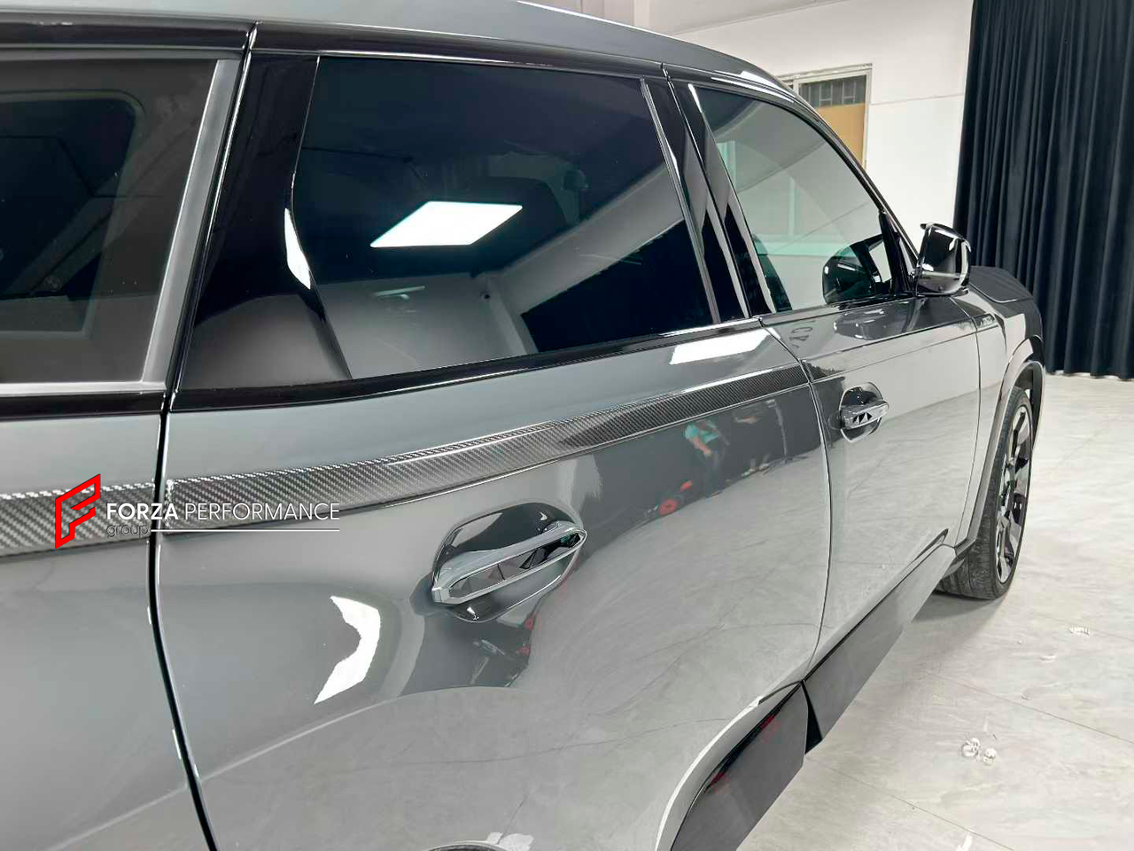 CARBON WIDE BODY KIT for BMW XM G09 2023+

Set includes:

Front Lip
Front Bumper Trims
Hood / Bonnet Cover
Side Mirror Covers
Fender Flares
Side Skirts
Roof Spoiler
Rear Spoiler
Rear Bumper Trims
Rear Diffuser

Material: Carbon Fiber

Note: Professional installation is required.