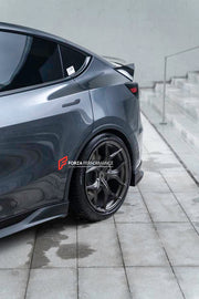 SIDE SKIRTS for TESLA MODEL Y JUNIPER 2025+

Set includes:

Side Skirts

Material: Plastic

Note: Professional installation is required