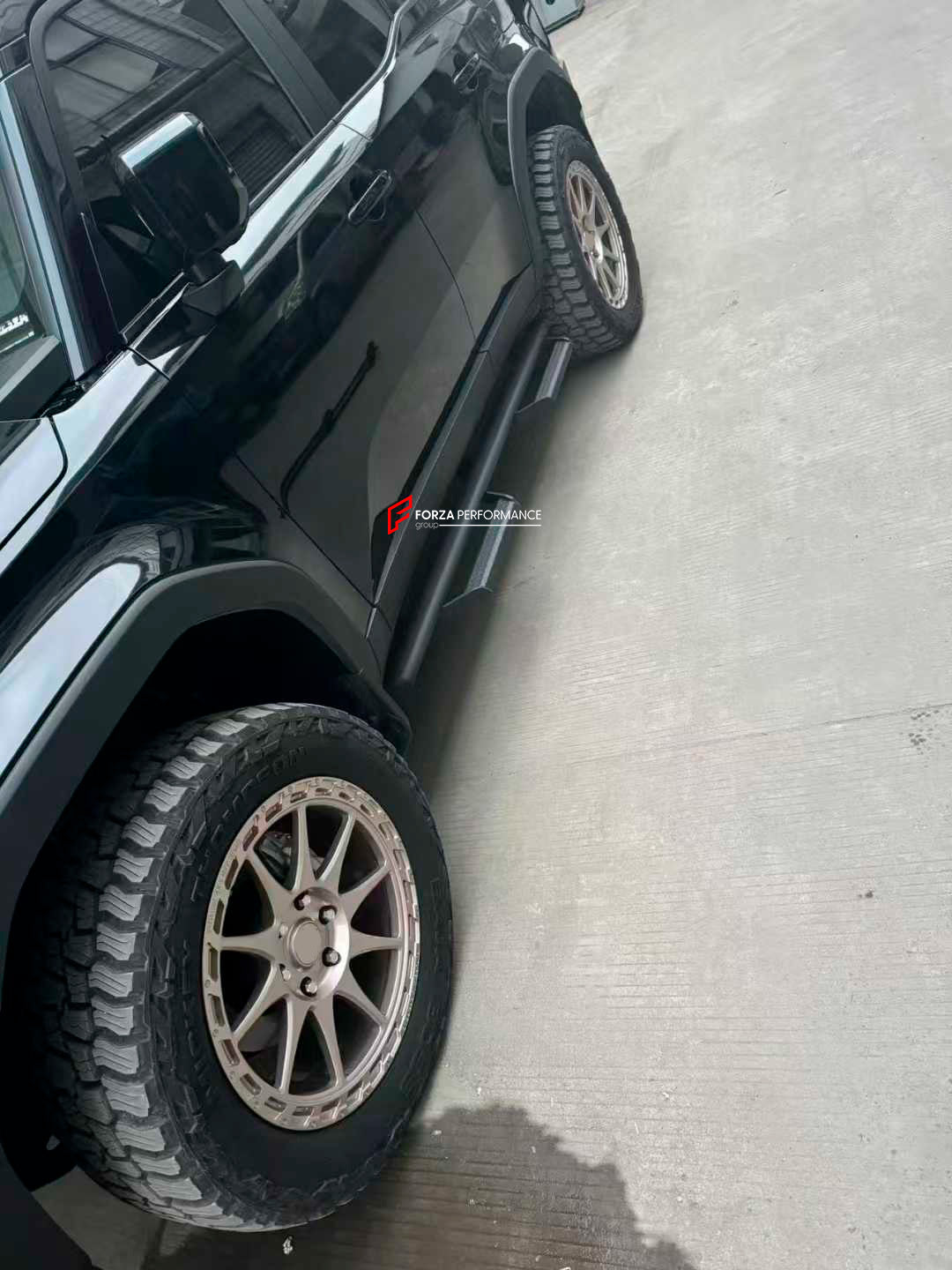 SIDE STEPS for TOYOTA LAND CRUISER 250 LC 250 2023+

Set includes:

Side Steps (2 options)

Material: Steel

Note: Professional installation is required.