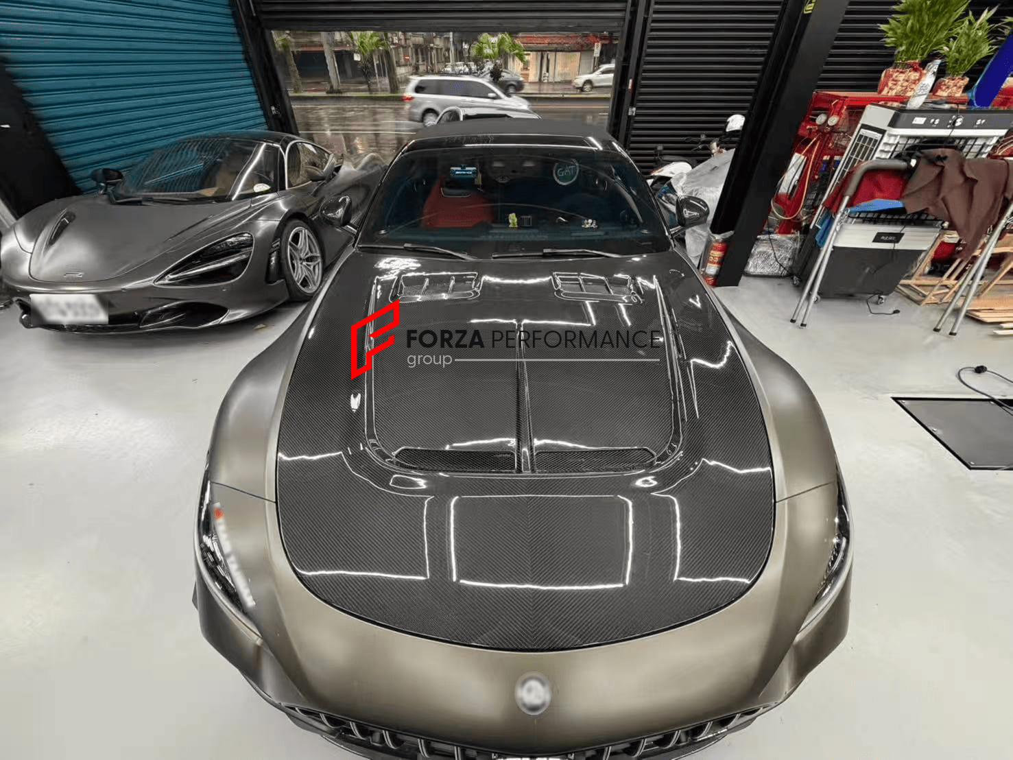 DRY CARBON HOOD BONNET for Mercedes Benz SL 232 2022+
Set includes:

Hood Bonnet
Material: Dry Carbon

NOTE: Professional installation is required.