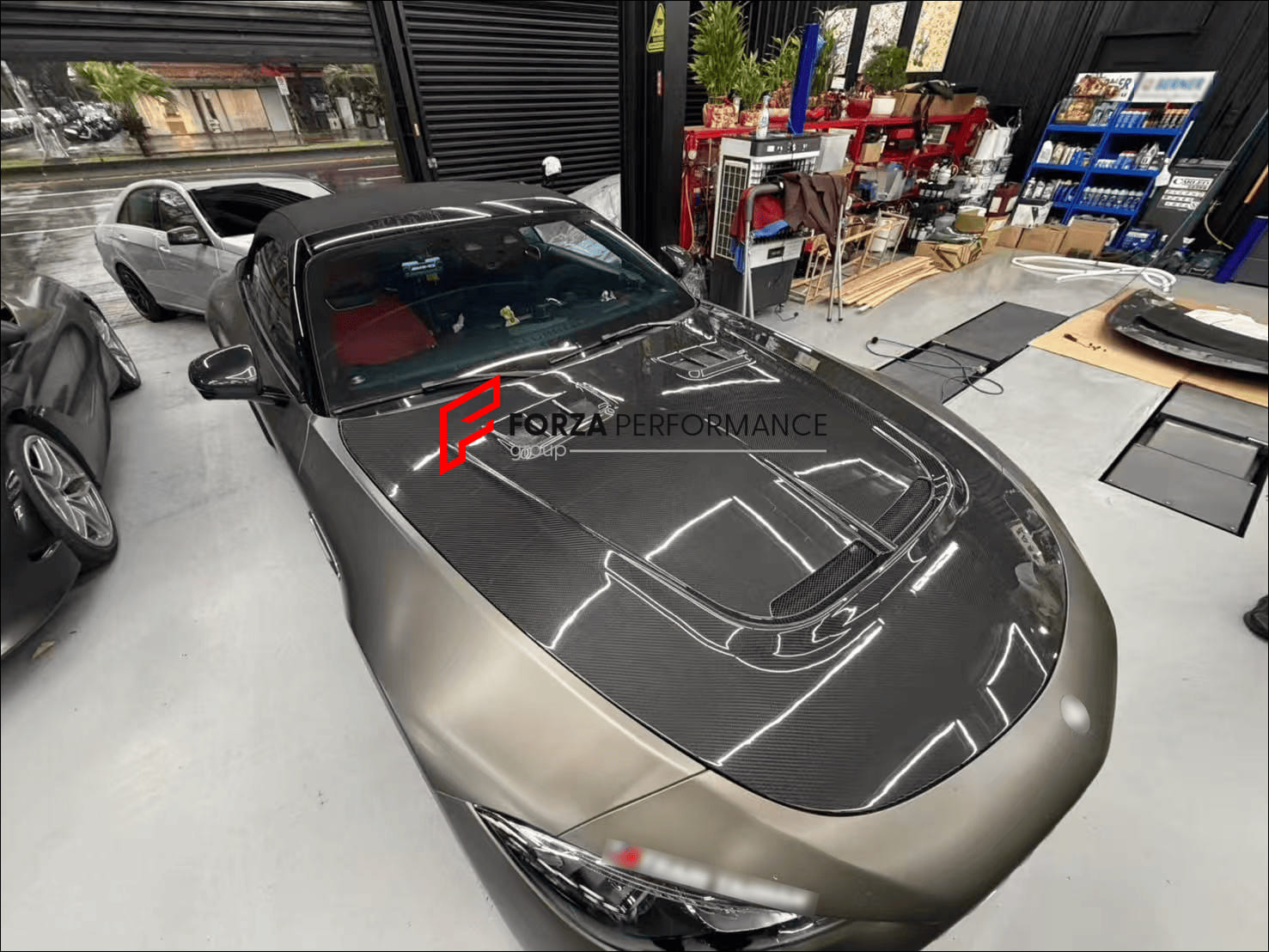 DRY CARBON HOOD BONNET for Mercedes Benz SL 232 2022+
Set includes:

Hood Bonnet
Material: Dry Carbon

NOTE: Professional installation is required.