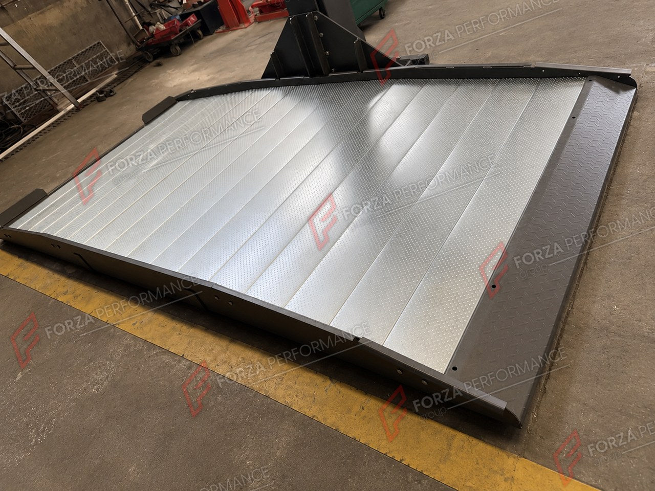 SPL-2 Single-Post Garage Parking Lift - Car Stacker, 2,000 kg - almacenamiento de vehículos / rangement de voiture
