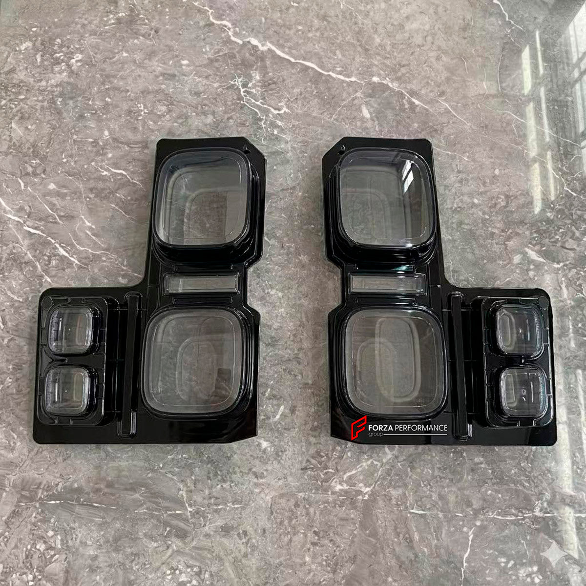Tail Light Covers for Land Rover Defender L663 20219+
Set includes:

Tail Light Covers
Material: Plastic

NOTE: Professional installation is required.