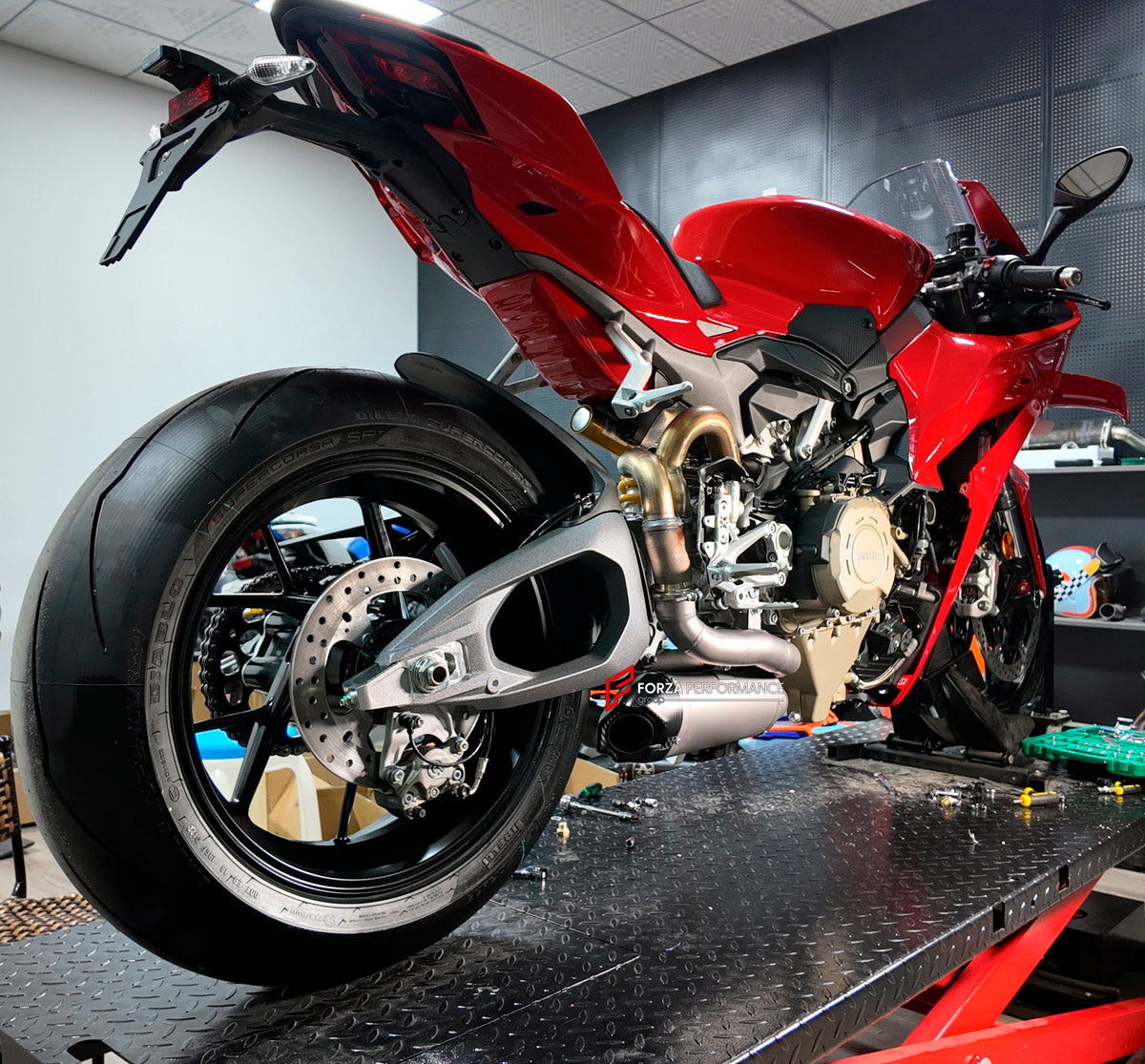 TITANIUM MOTORCYCLE EXHAUST SYSTEM for DUCATI PANIGALE V4 V4S 2025+ custom fit ARROW EXHAUST

Set include:

2-1 Merge Collectors
Mid Pipe
Resonator
Link Pipes
Exhaust Slip On
Material: Titanium (can be made in Stainless Steel)

NOTE: Professional installation is required.

FEATURES:

Engineered Digital prototyping using 3D CAD design software, each car model chassis has been 3D laser scanned in the factor
Factory run all test cars on Italian 1200HP Dyno machine, to make the best performance design of exhaus