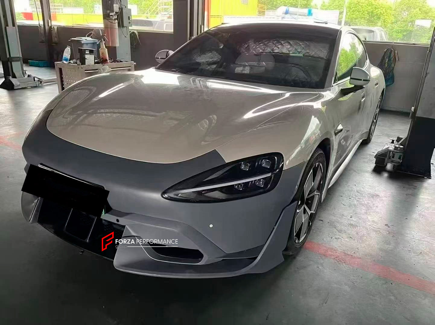 BODY KIT for XIAOMI SU7 2024+

Set includes:

Front Lip
Hood/Bonnet
Side Skirts
Rear Diffuser
Rear Spoiler

Material: Plastic