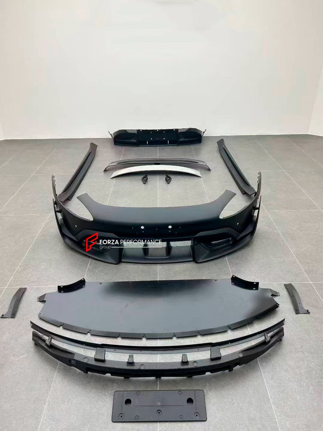 BODY KIT for XIAOMI SU7 2024+

Set includes:

Front Lip
Hood/Bonnet
Side Skirts
Rear Diffuser
Rear Spoiler

Material: Plastic