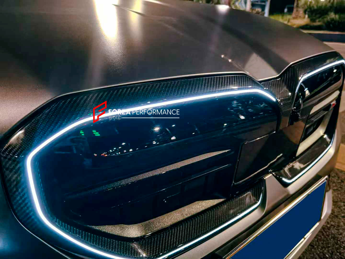 UPGRADE DRY CARBON FRONT GRILLE for BMW 5 SERIES G60 G68 2023+

Set includes:


Front Grille&nbsp;


Material: Carbon Fiber with Plastic

Note: Professional installation is required.