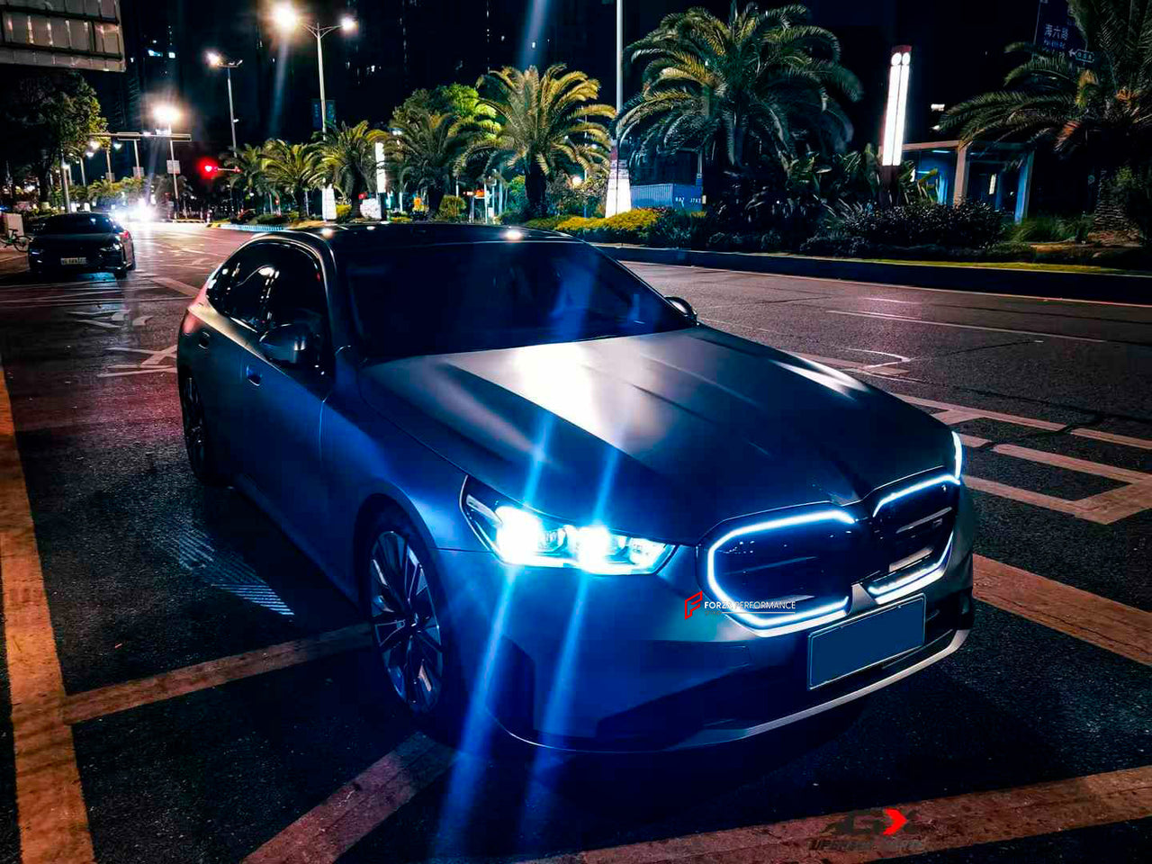 UPGRADE DRY CARBON FRONT GRILLE for BMW 5 SERIES G60 G68 2023+
Set includes:
Front Grille 
Material: Carbon Fiber with Plastic
Note: Professional installation is required.