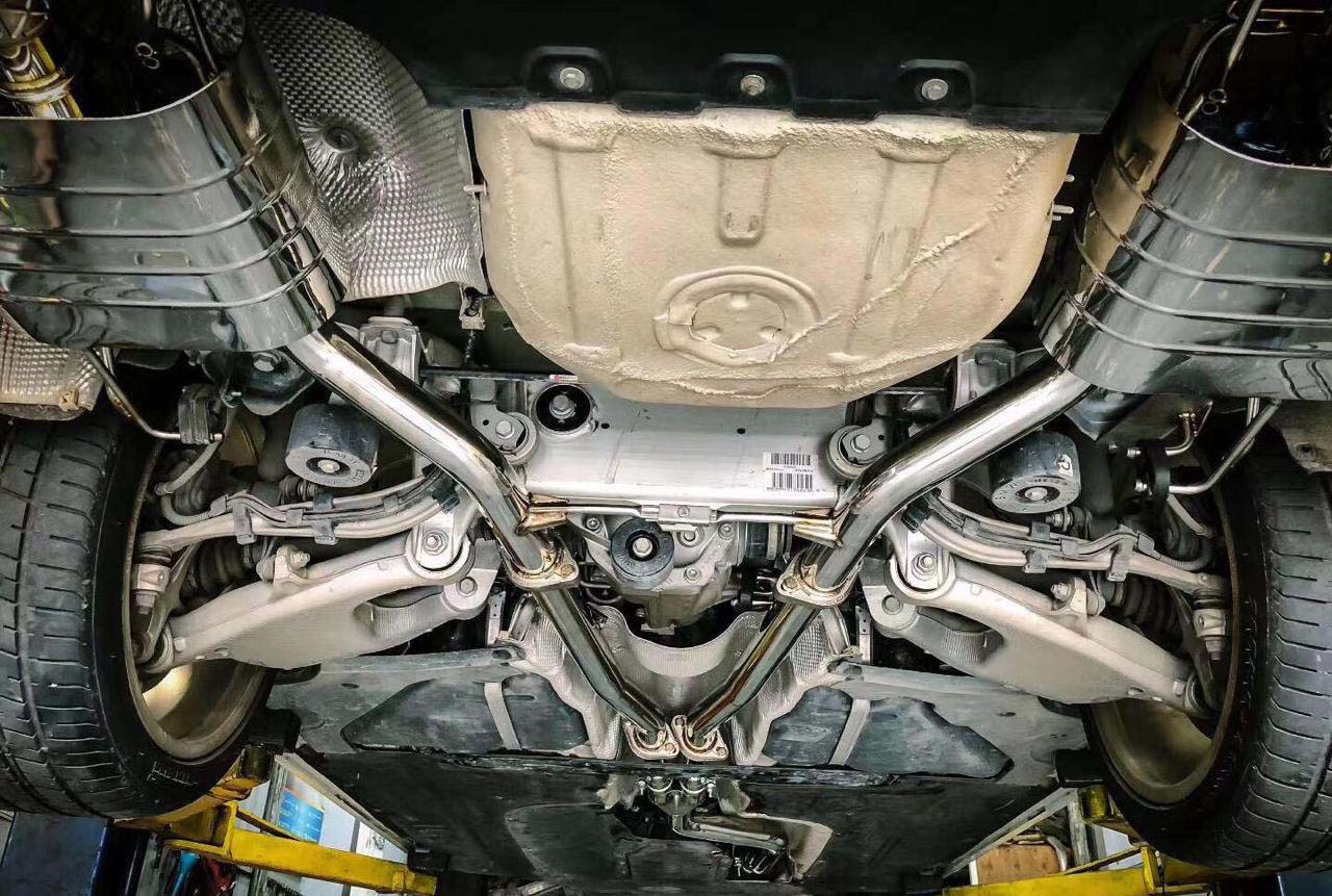 VALVED EXHAUST CATBACK MUFFLER for BMW 5 Series F10 2.5 FORZA PERFORMANCE Custom Fit

Set includes:

Center Pipes
Mufflers with Valves
Exhaust Tips
Downpipe and catless downpipe available on request (optional, extra cost - not included)
Material: Stainless Steel (Can be made of Titanium)

Production time: 10–15 days
