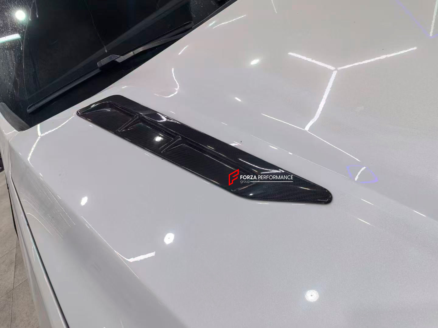 WIDE BODY KIT for CADILLAC ESCALADE 2021 - 2024

Set includes:


Front Lip
Front Grille Cover
Roof Spoiler
Rear Diffuser
Exhaust Tips

Material:Carbon Fiber

Note: Professional installation is required.

CONTACT US FOR PRICING