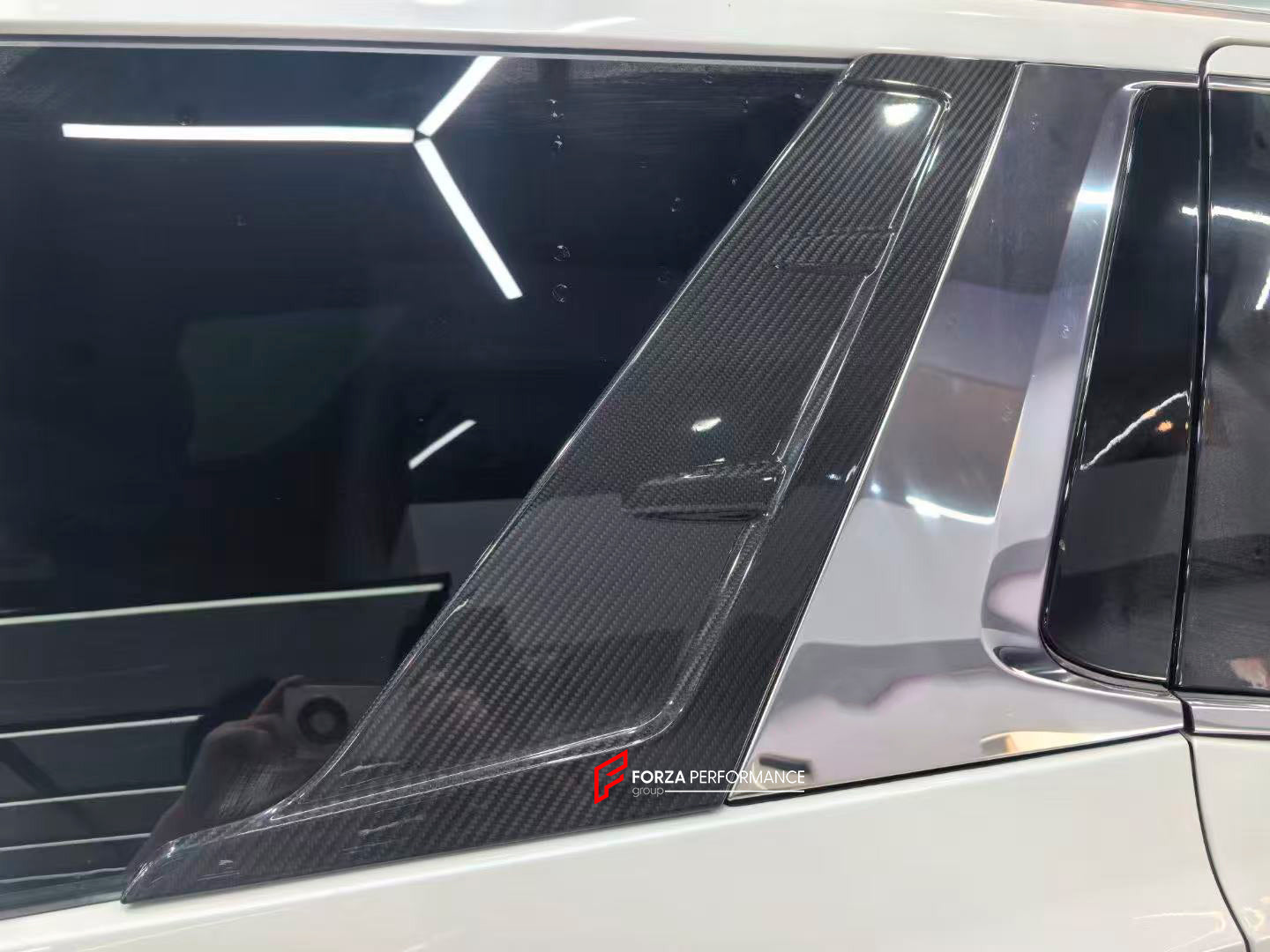 WIDE BODY KIT for CADILLAC ESCALADE 2021 - 2024

Set includes:


Front Lip
Front Grille Cover
Roof Spoiler
Rear Diffuser
Exhaust Tips

Material:Carbon Fiber

Note: Professional installation is required.

CONTACT US FOR PRICING