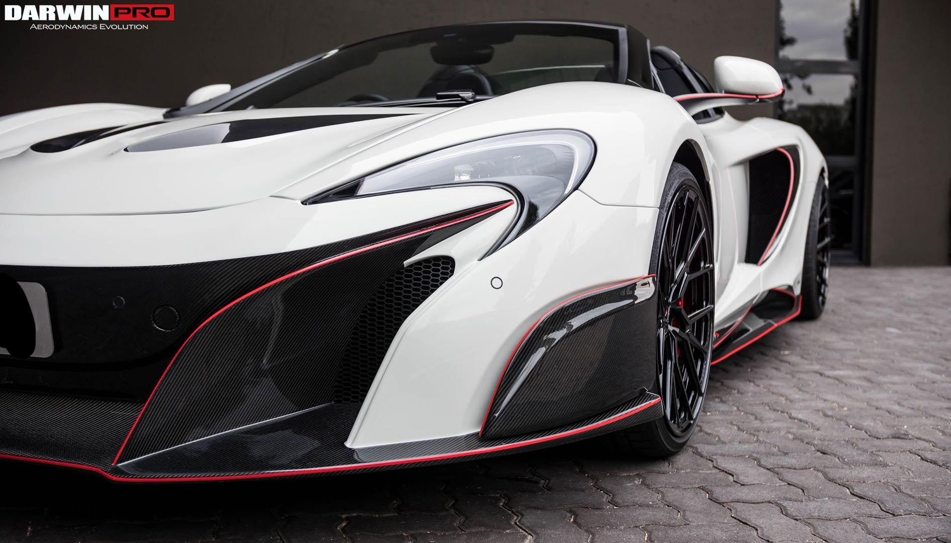 2011-2014 McLaren MP4 12C 675LT Style Partial Carbon Fiber Front Bumper And Fender