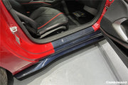 DRY CARBON SIDE SKIRTS for FERRARI 812 SUPERFAST

Set includes:

Side Skirts

Material: Dry Carbon

Note: Professional installation is required