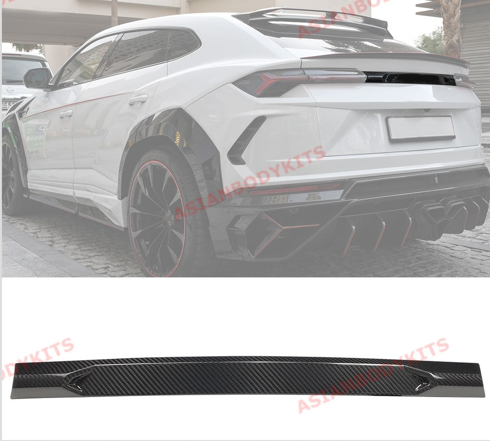 DRY CARBON FIBER TRUNK PANEL BETWEEN TAIL LIGHTS for LAMBORGHINI URUS 2018+