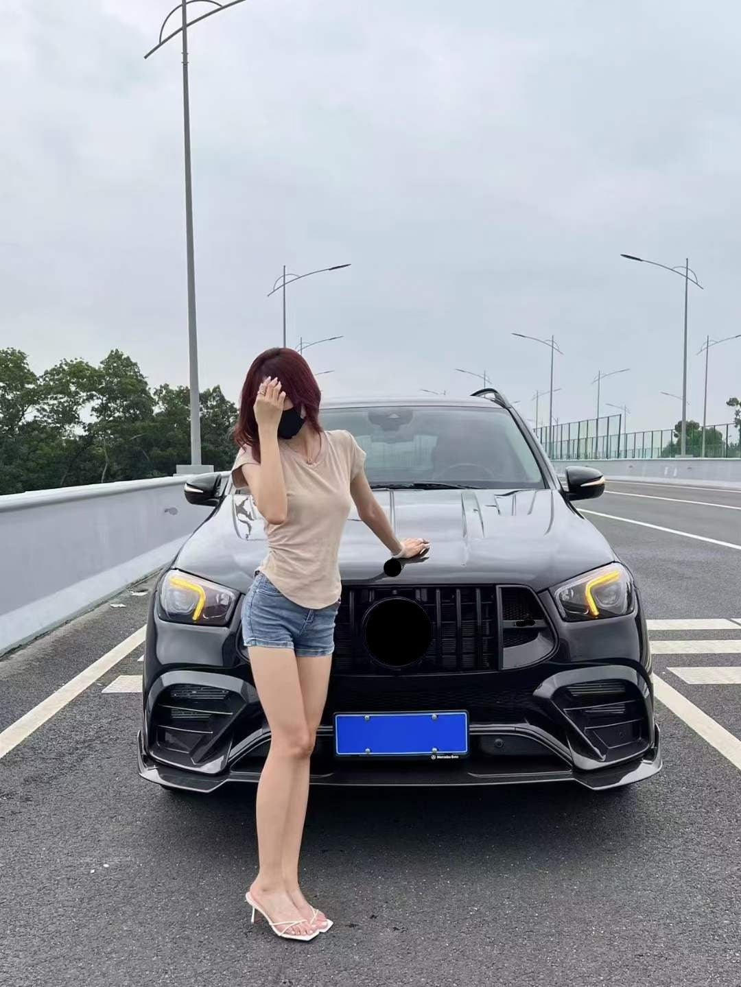 800 ROCKET Dry Carbon Body Kit For Mercedes Benz AMG GLE 63 V167 2018+  Set include:    800 ROCKET Front Lip 800 ROCKET Front Lip Add-on Parts  800 ROCKET Front Grille 800 ROCKET Rear Diffuser  800 ROCKET Fender Flares Material: Dry Carbon