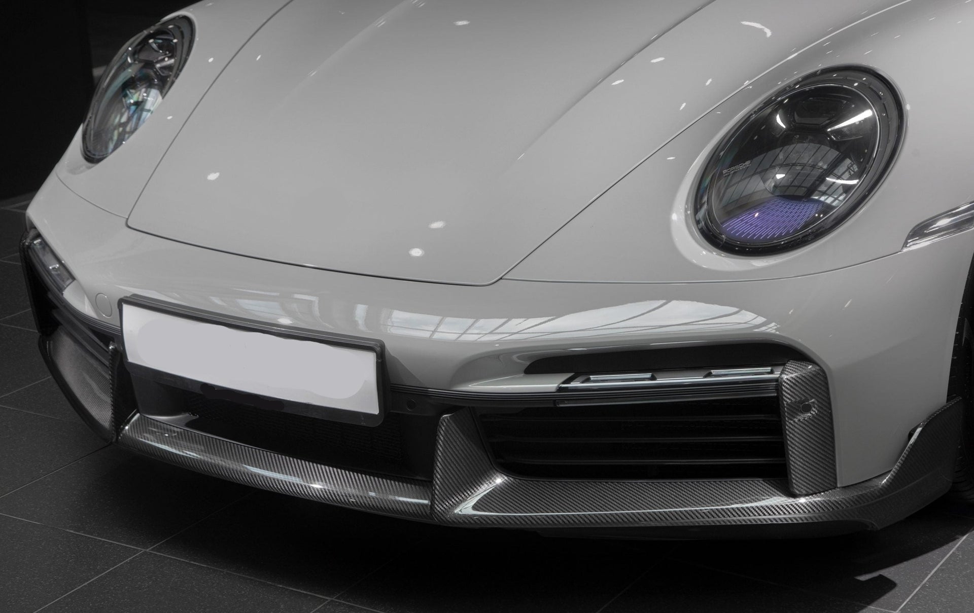 CARBON BODY KIT FOR PORSCHE 911 (992) TURBO TURBO S STOCK DESIGN