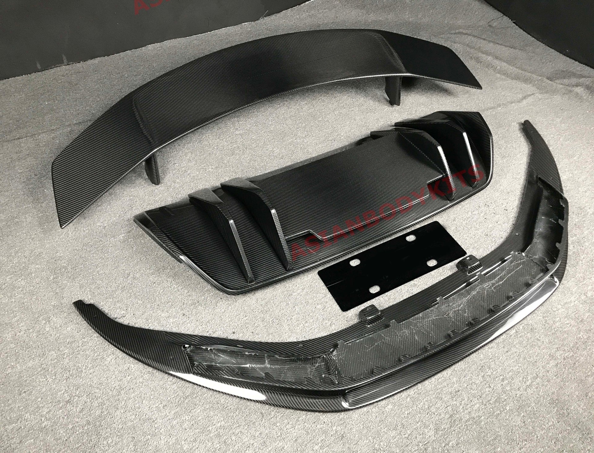 AUDI R8 V8 4S 2015 - 2019 DRY CARBON FIBER BODY KIT