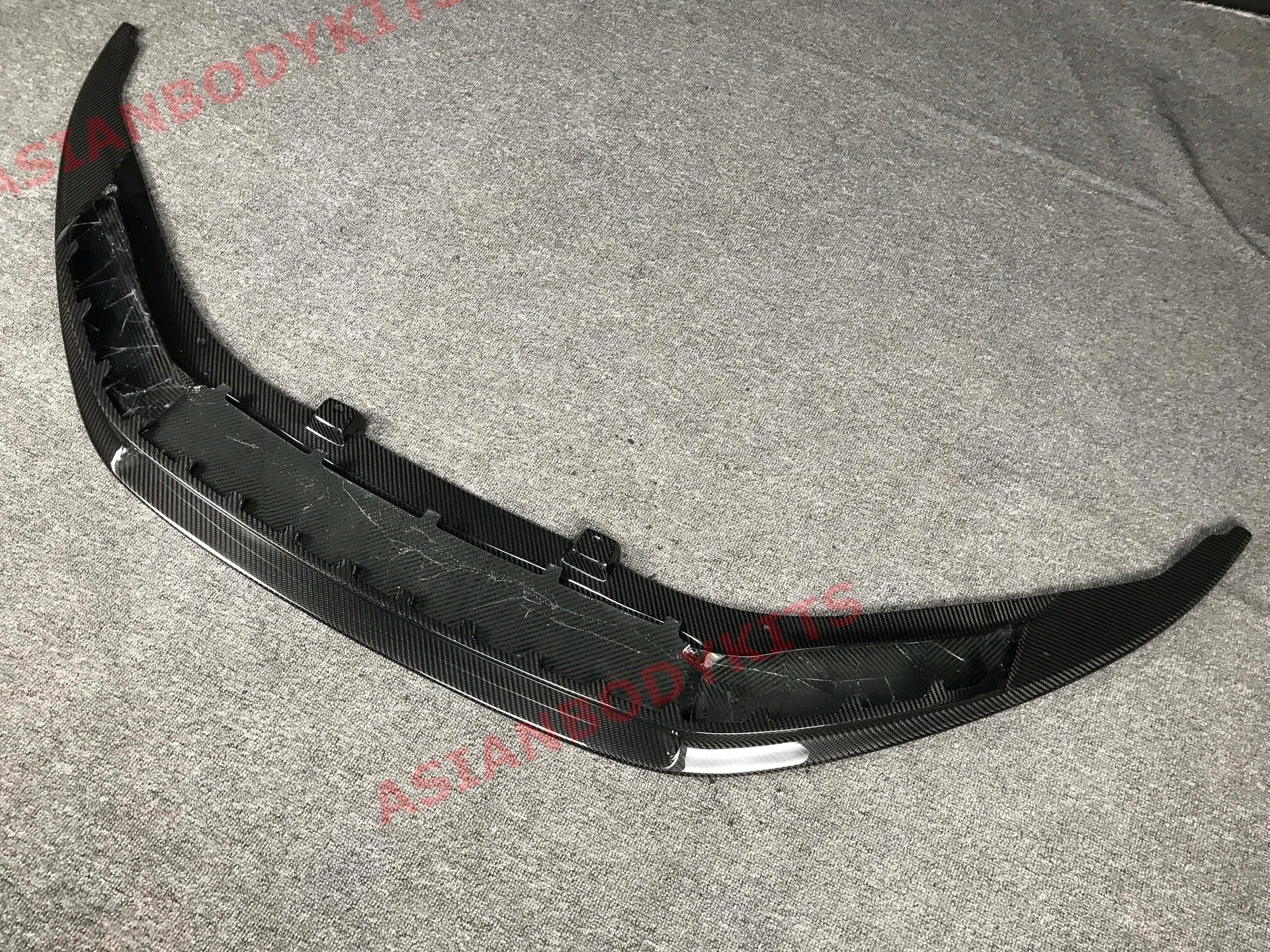 AUDI R8 V8 4S 2015 - 2019 DRY CARBON FIBER FRONT LIP