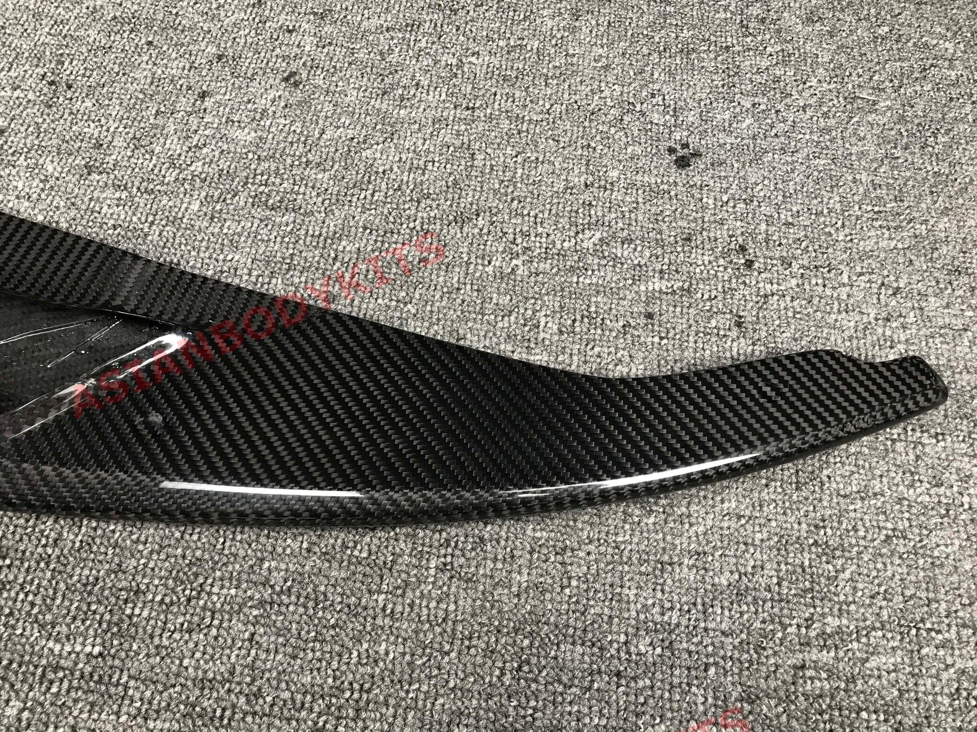 AUDI R8 V8 4S 2015 - 2019 DRY CARBON FIBER FRONT LIP