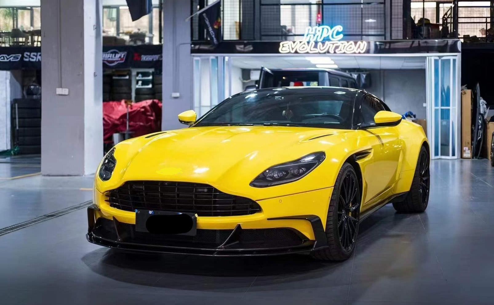 Carbon Fiber Aero body kit rear diffuser kit For Aston Martin DB11