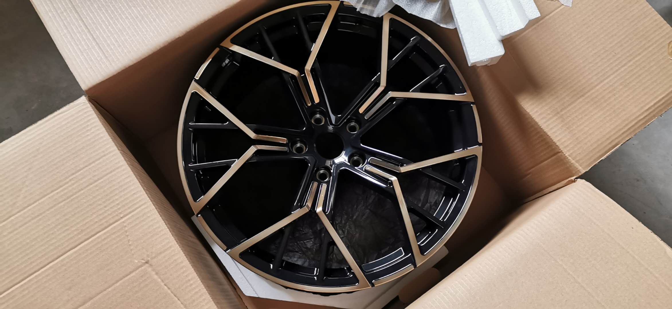 【中古】 Faith ＆ Inspiration TheAmenSingers 811M 20 INCH FORGED WHEELS FOR BMW 8-SERIES G15 2019+
