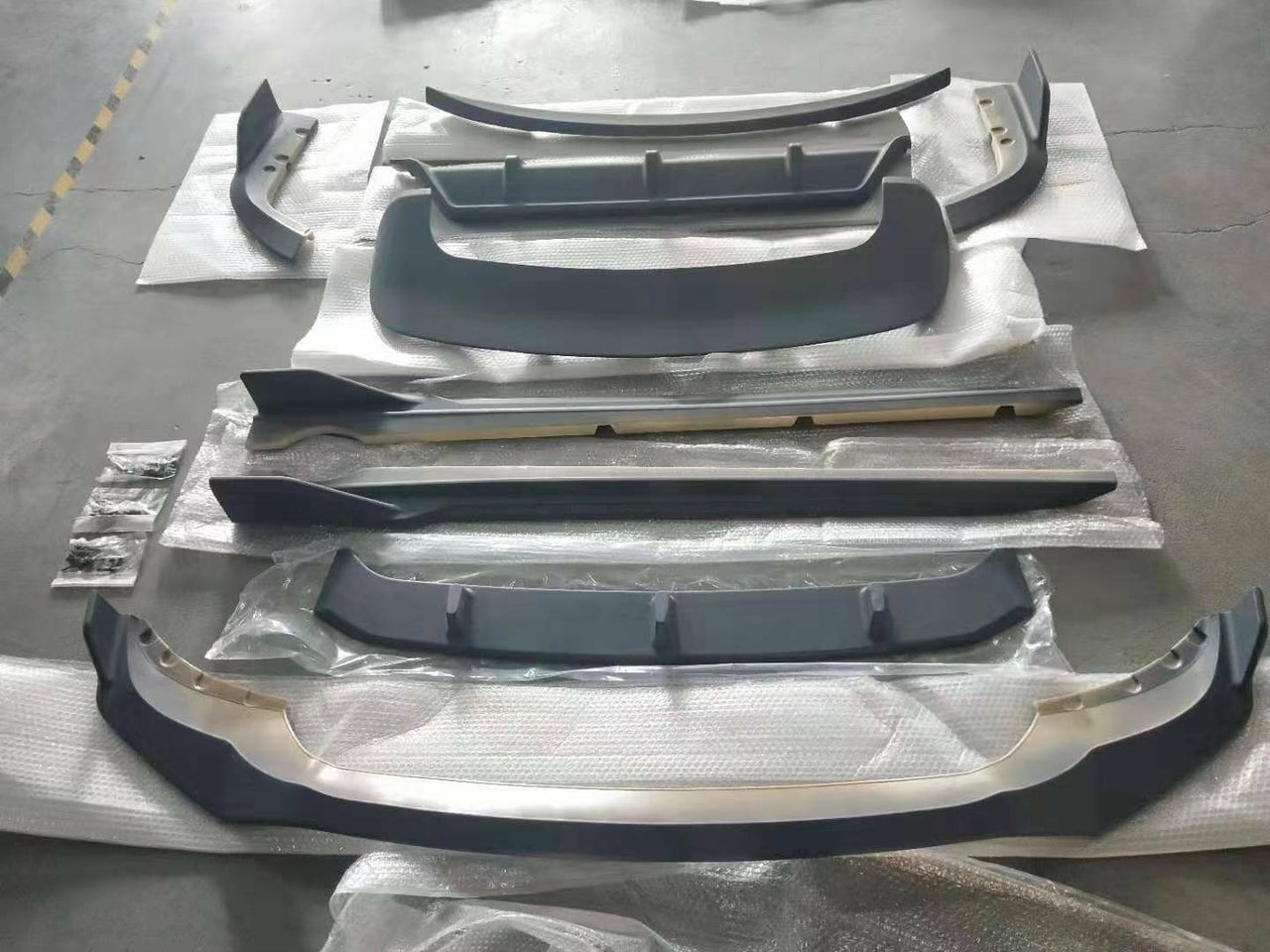 body kit X5 G05 paradigm 2019+ plastic front lip side skirts rear diffuser two spoilers