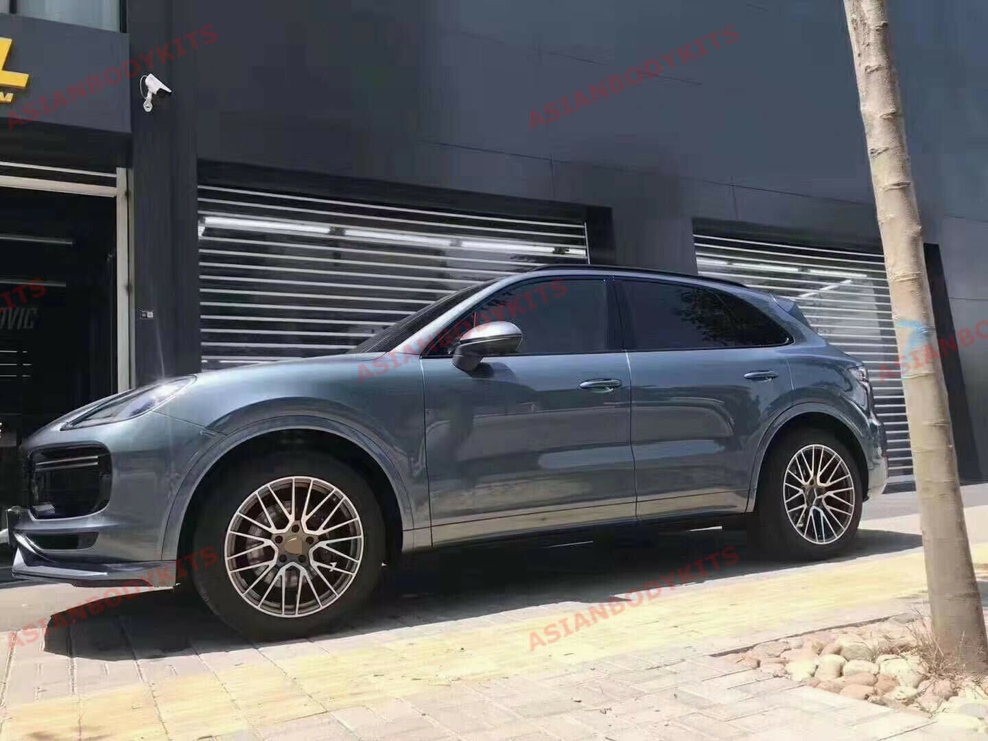 BODY KIT PORSCHE CAYENNE E3 TURBO FRONT LIP DIFFUSER SPOILER