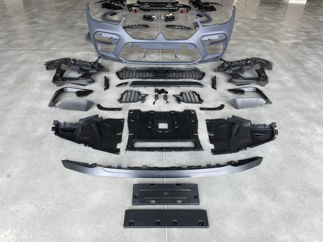 Conversion body kit from X6 G06 to X6M F96 2020+