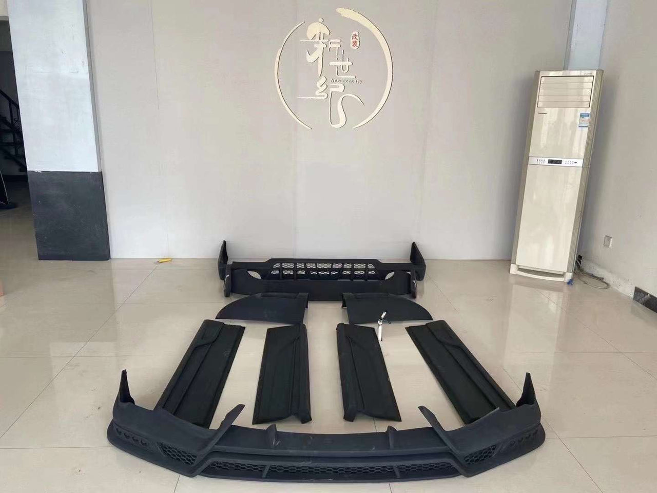 Toyota Vellfire Rowen Style Body Kit Vellfire 30 2015-2018