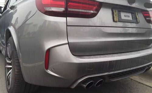 CONVERSION BODY KIT for BMW X5 F15 50i 2013 - 2018 UPGRADE to X5M STYLE 2014 - 2019

Set includes:

Front Bumper With Mesh
Front Wheel Arches
Front Fender Vents
Side Skirts
Rear Wheel Arches
Rear Bumper
Exhaust Tips (fits only 50i petrol model)

Material: Plastic PP

NOTE: Professional installation is required