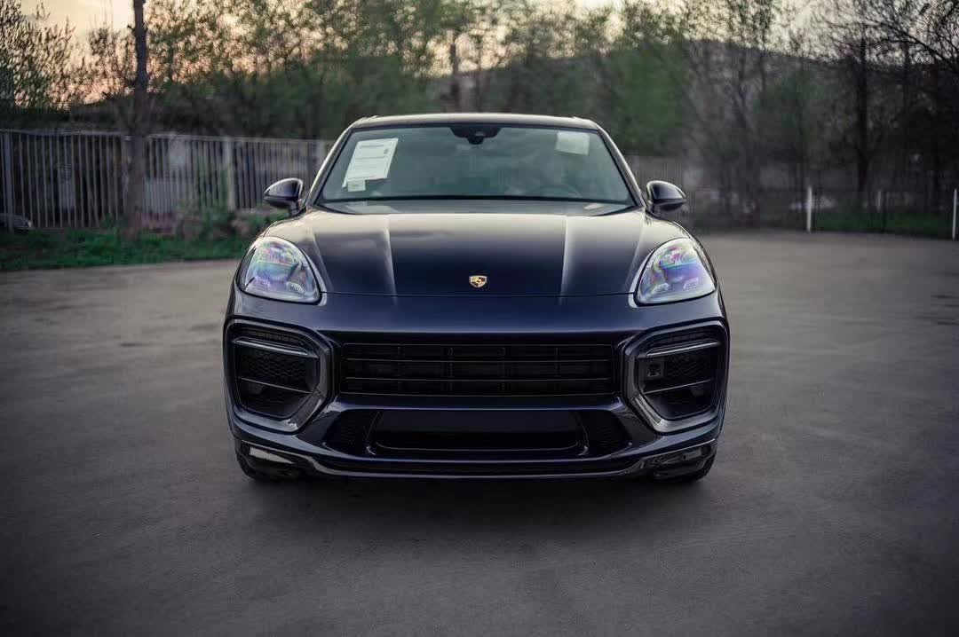 Body-kit-porsche-caynne-carbon-front-bumper-rear-bumper-front-trims_1