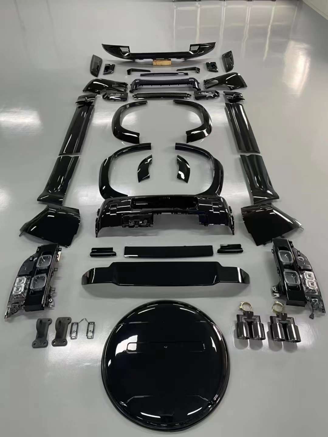 James Bond Body Kit For Land Rover Defender 2020+