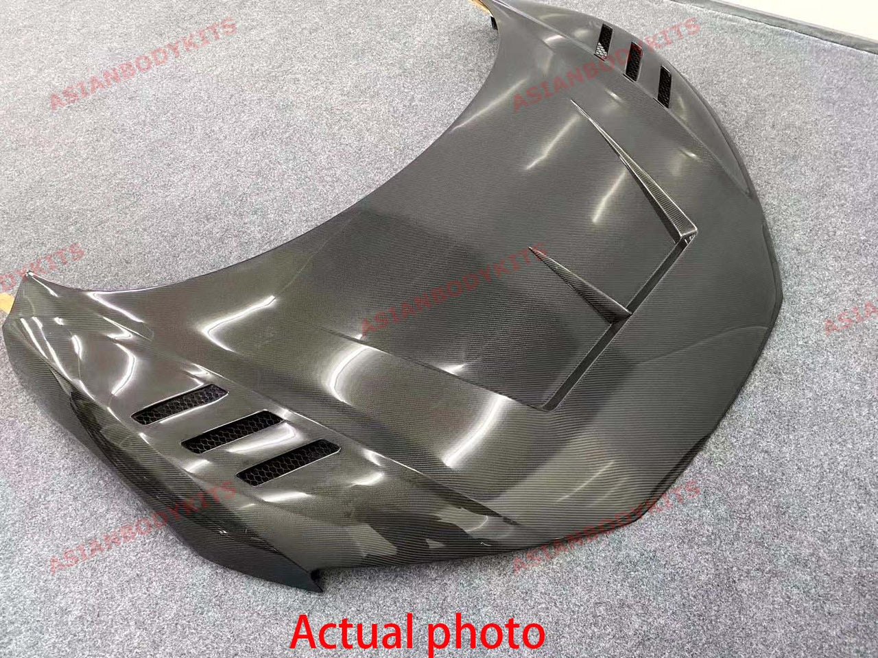 CARBON FIBER HOOD BONNET FOR AUDI R8 4S 2015 - 2019