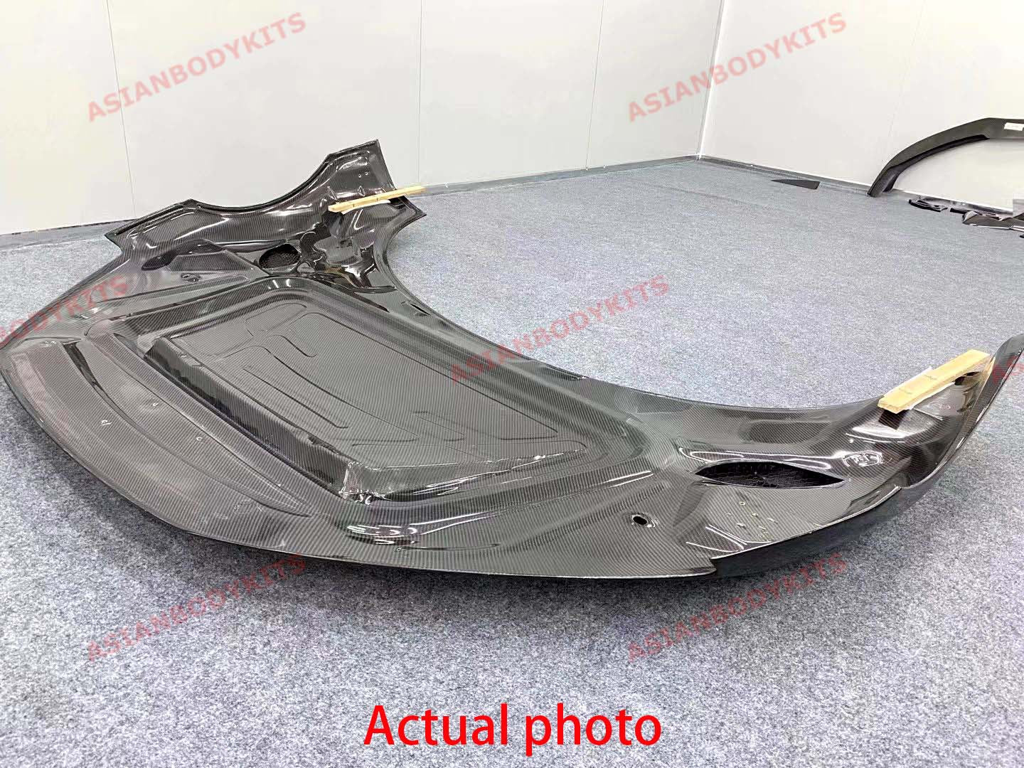 CARBON FIBER HOOD BONNET FOR AUDI R8 4S 2015 - 2019
