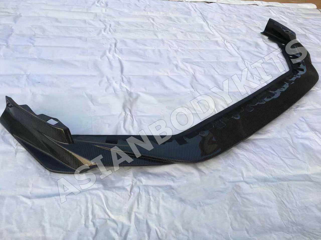 Carbon front lip for Nissan GTR 35 facelift (2016-2019)