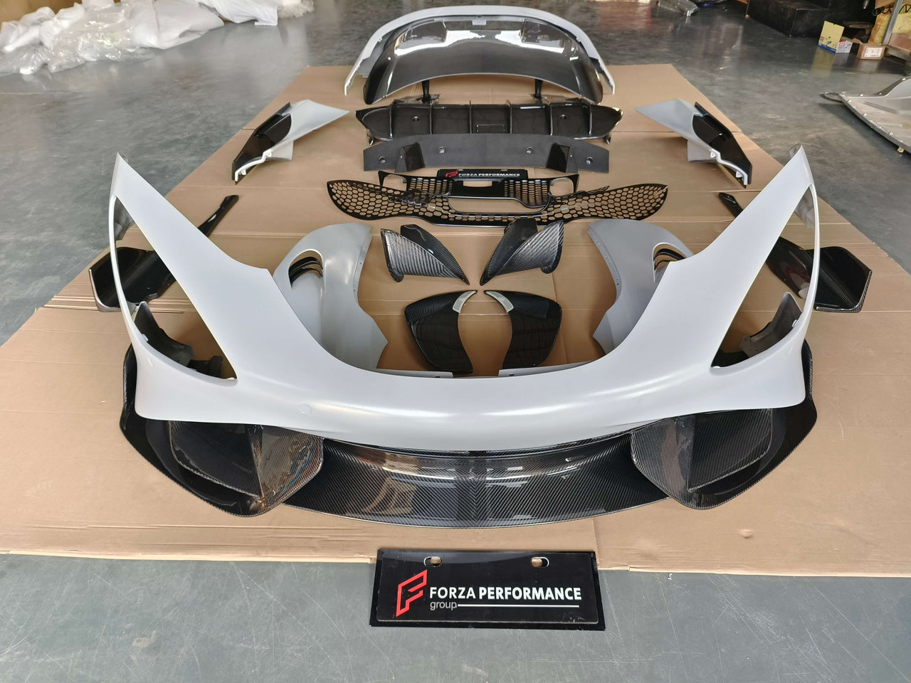 Conversion carbon body kit for McLaren 720S upgrade to 765LT