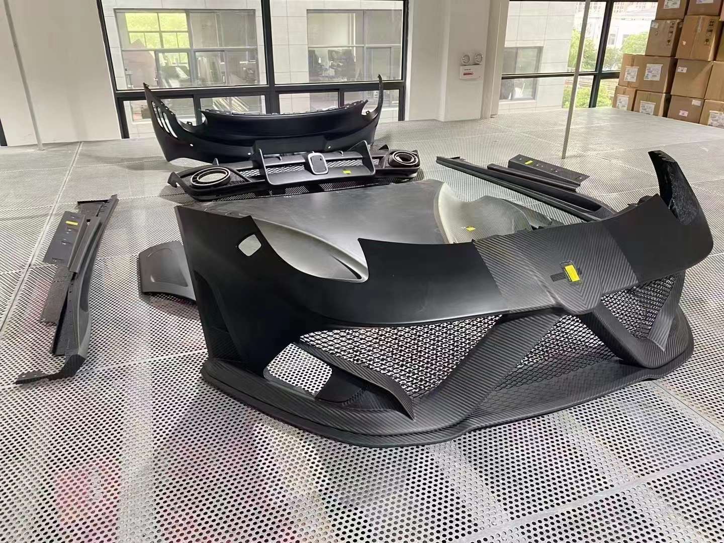 DRY CARBON FIBER BODY KIT for FERRARI F12 BERLINETTA 2012 - 2017 custom fit MANSORY